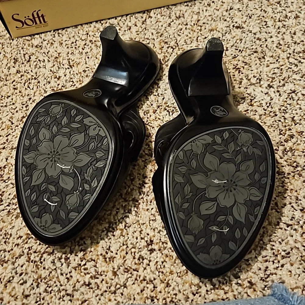 Sofft black heels - Picture 3 of 5